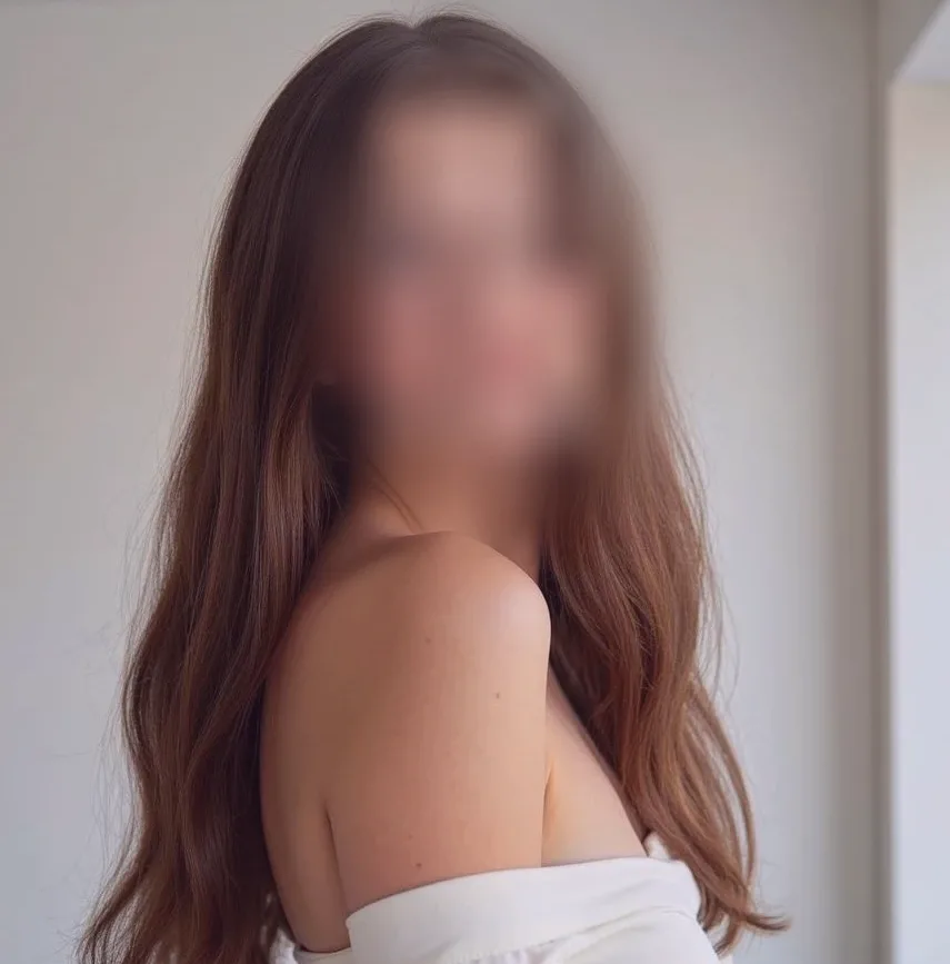Celina, 26