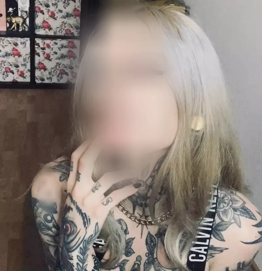 Hannah, 21
