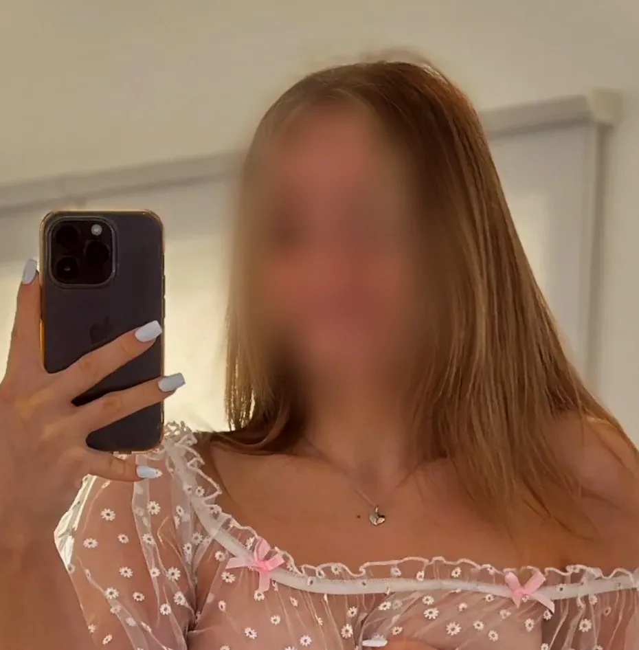 Marie, 22