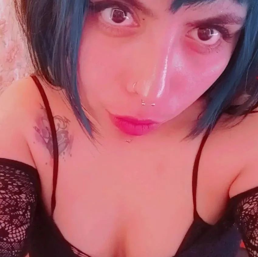 Nicole, 30