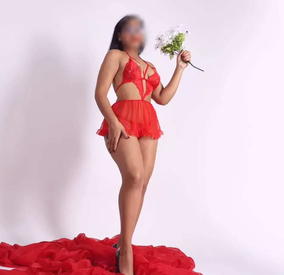 Pauline, 21