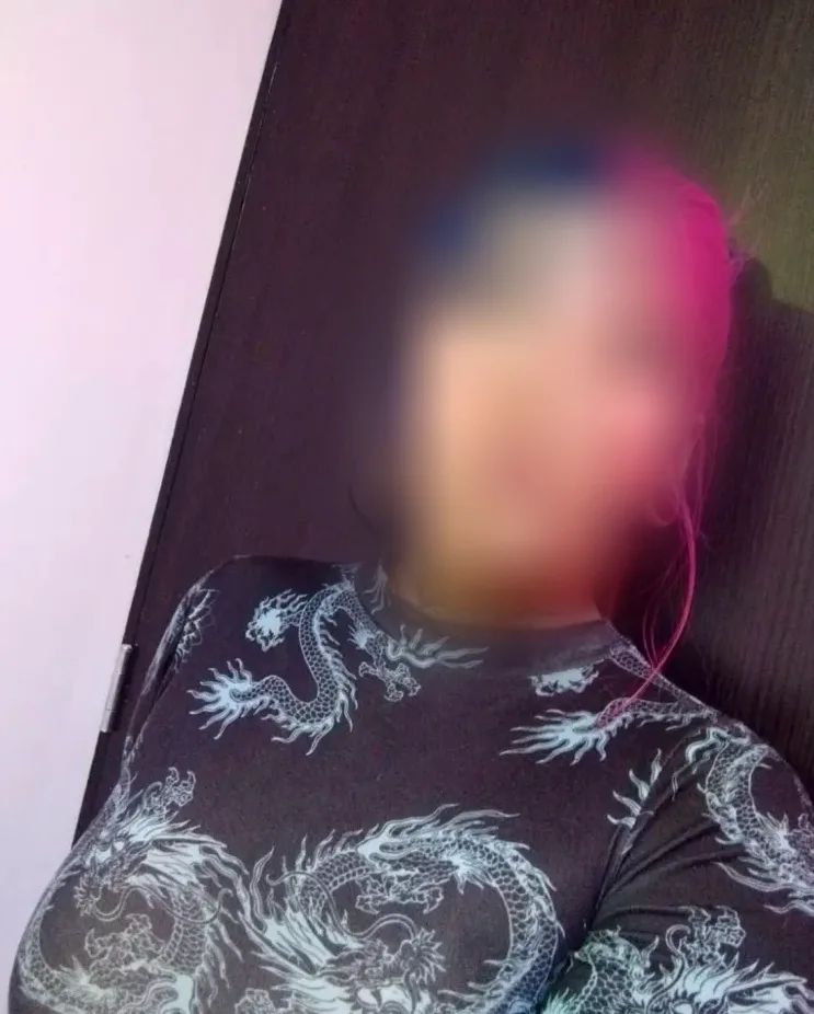 Sarah, 32