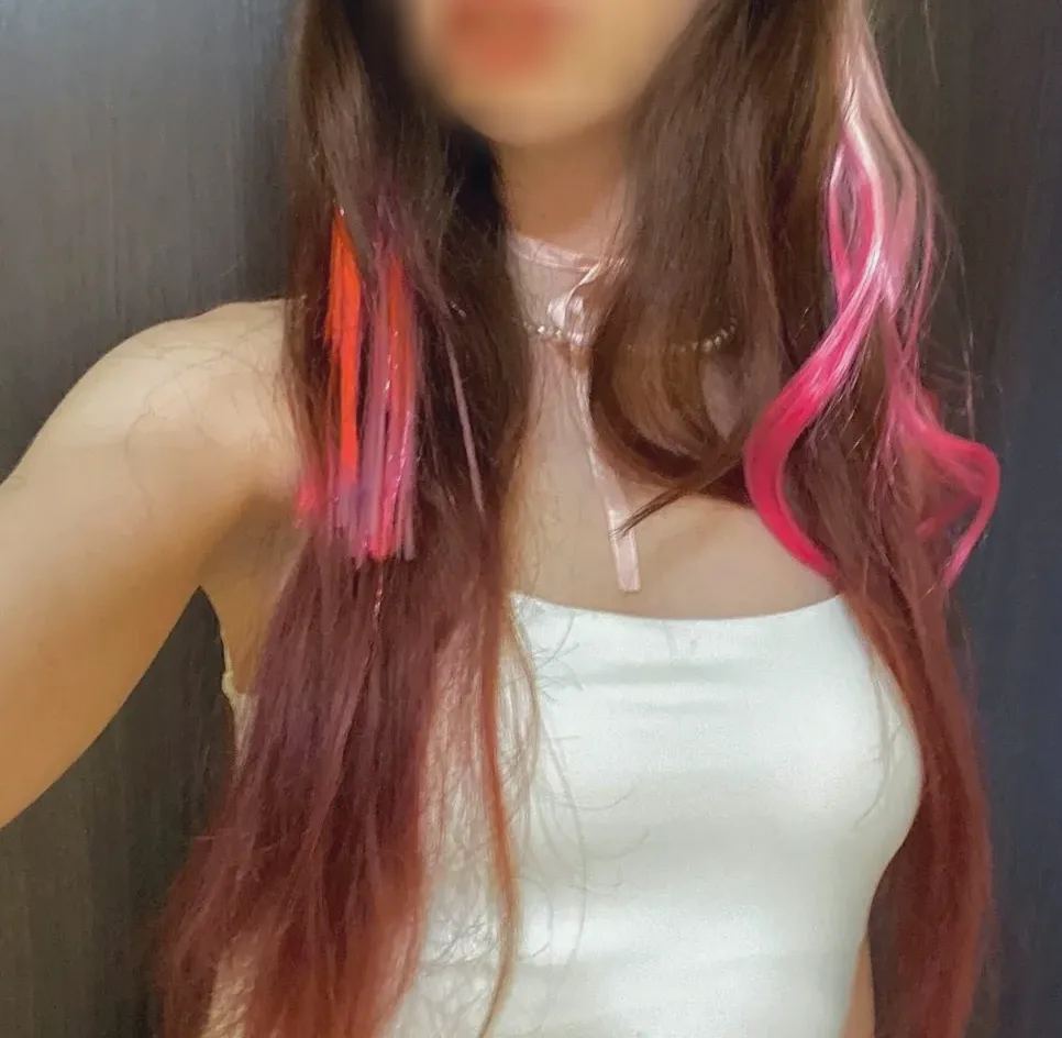 Simone, 22